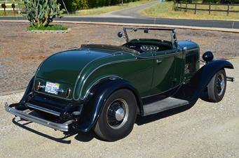 1932 ford roadster period hotrod